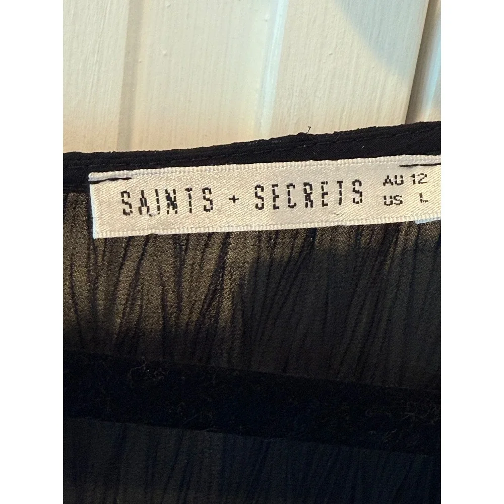 SAINTS‎ SECRETS Black Crinkle Gauze Ruffle V Neck L/S Mini Dress LG Sheer Flirty